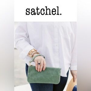 Satchel Leather Wristlet in Rainforest Green 💚